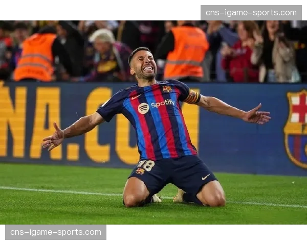 复盘:巴萨如何通过边中结合战术,击穿奥萨苏纳的五后卫防线 复盘:巴萨如何通过边中结合战术,击穿奥萨苏纳的五后卫防线